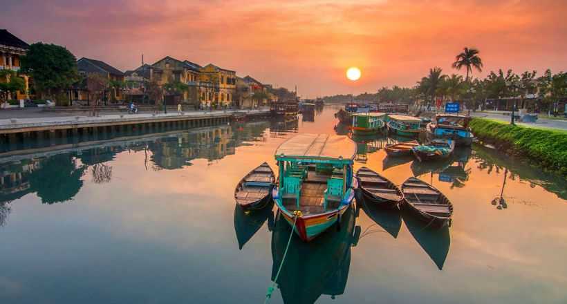 Snapshots of welcoming Vietnam