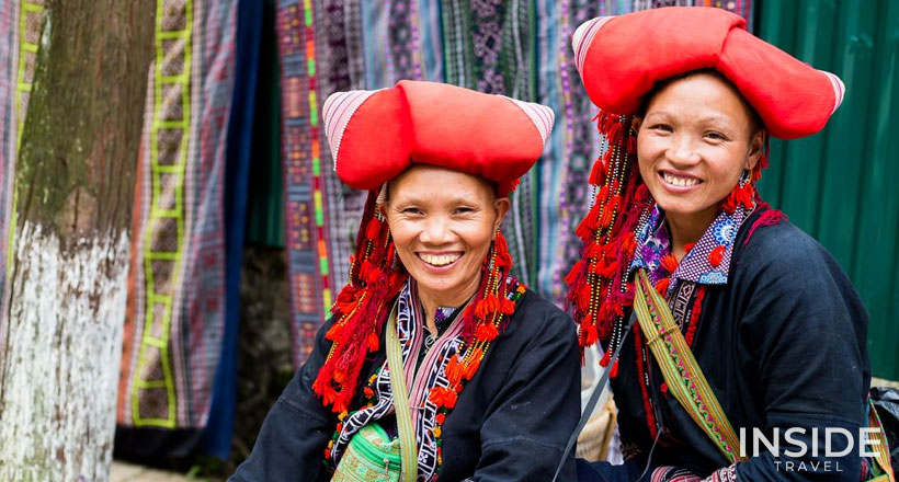 Colorful Bac Ha market private tour