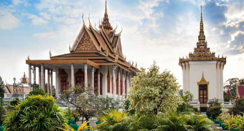 From Angkor to Saigon Discovery Tour