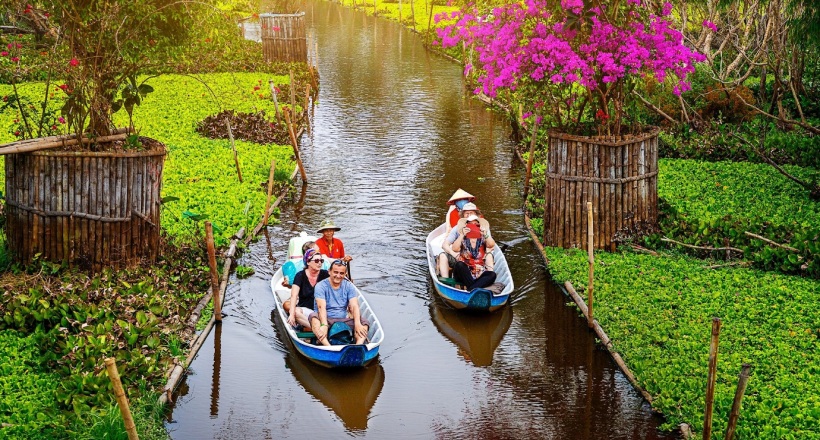 Vietnam Odyssey - Colors of the East